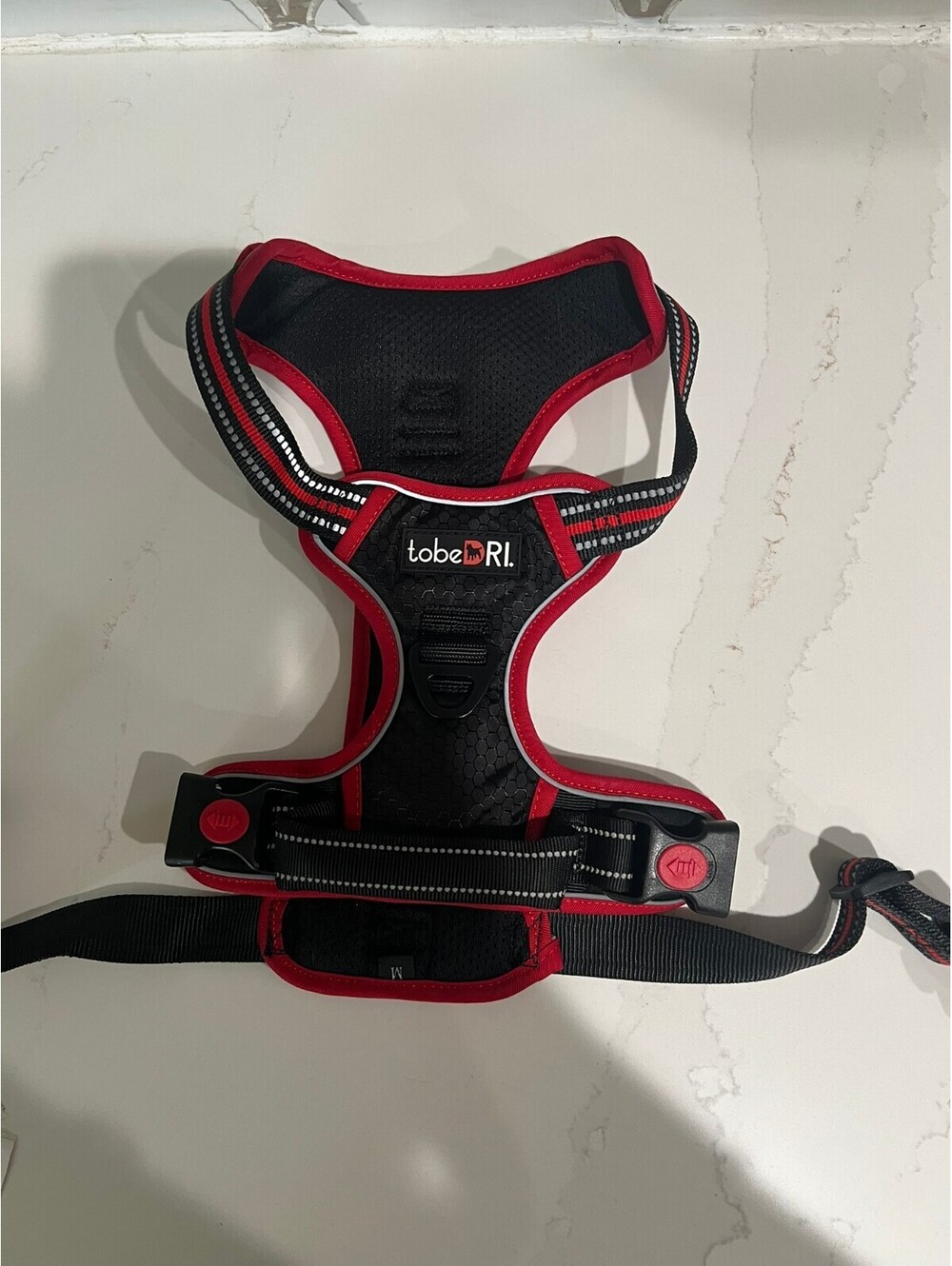 • tobeDRI Adjustable No Pull Dog Harness (Red) with 5ft Leash (black) (Size M)